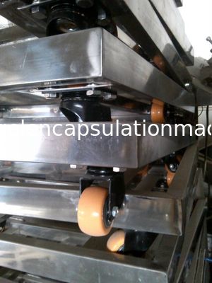 Качество еды 780 * 495 * 55mm подносов полимера пропена большое пластиковое с отверстием 4mm